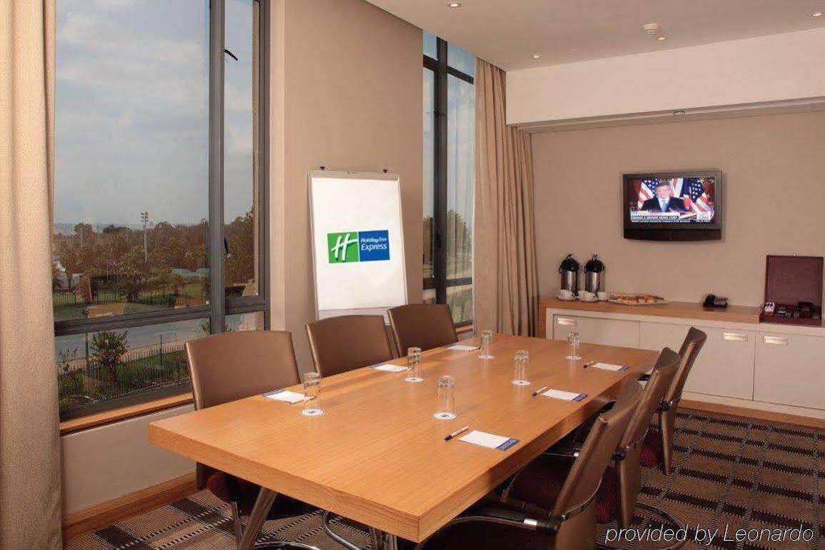 Express Sandton-woodmead By Ihg 3* Sandton